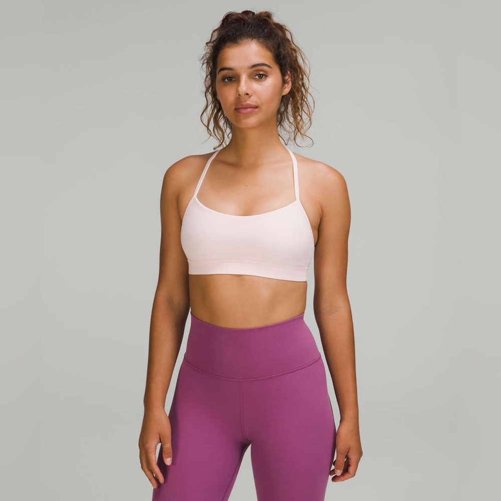 Lululemon Flow Y Nulu Bra Light Support Strawberry Milkshake Pink Size 4 NWT